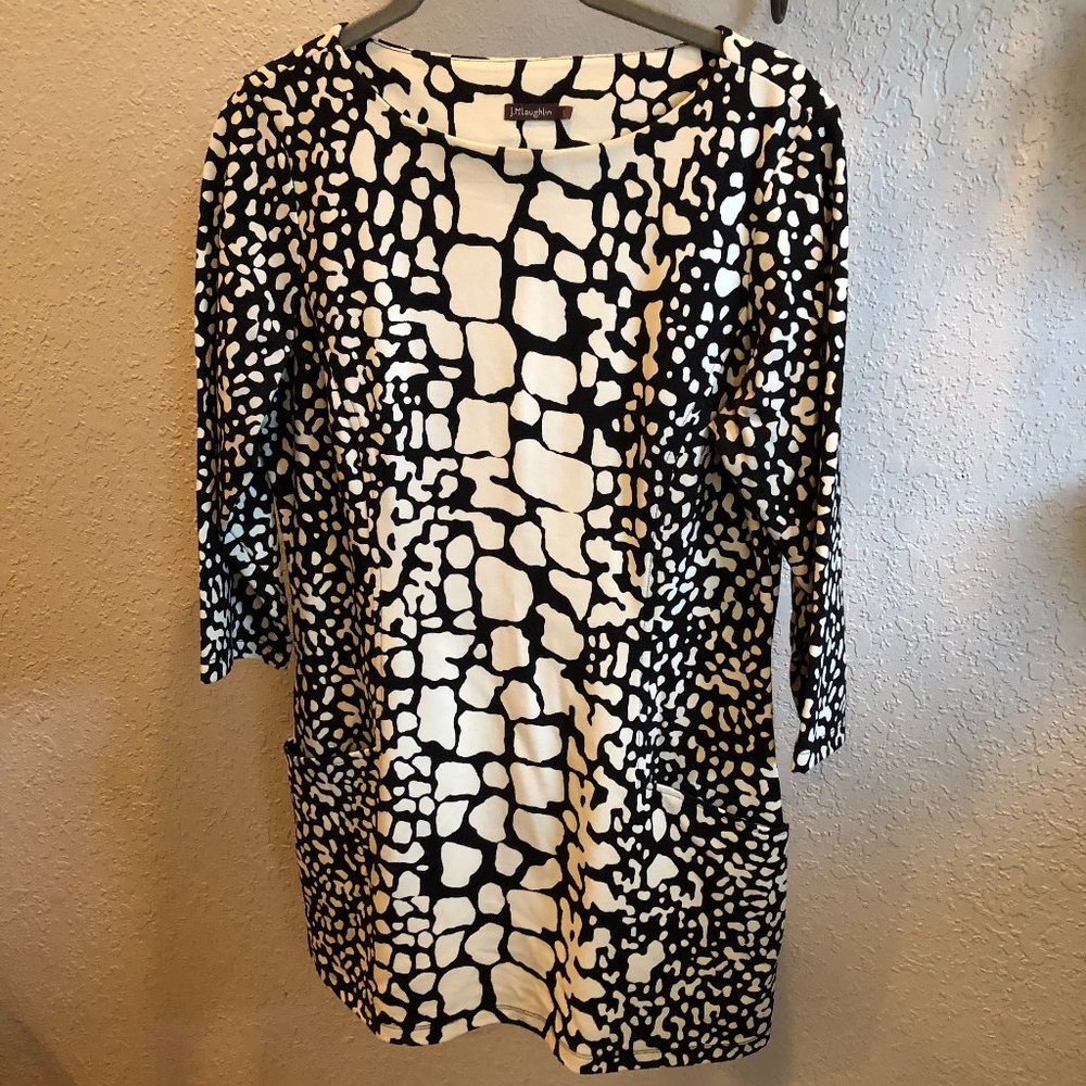 J.McLaughlin Black and White Catalina Cloth Boatneck Top
